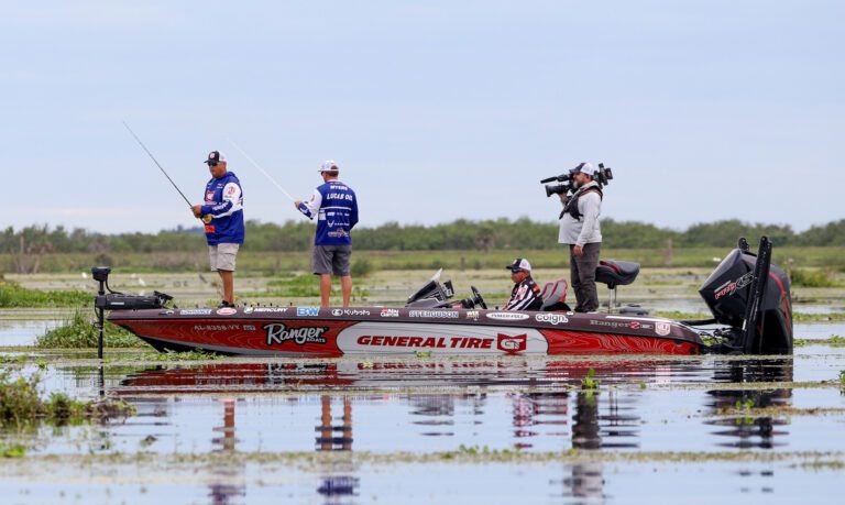 Myers/Scroggins and Gill/Robinson Advance after Elimination Round Match 2 on Headwaters Lake at General Tire Team Series Bass Pro Shops Summit Cup