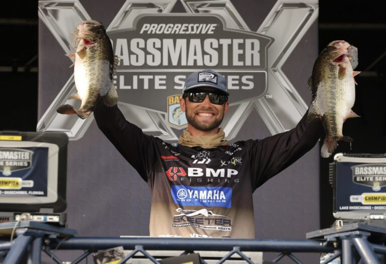 Palaniuk builds huge lead in Bassmaster Elite at Lake Okeechobee