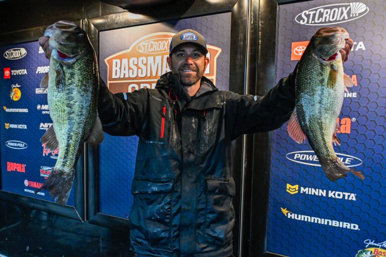 Big bite lifts Scanlon to Day 1 lead in Bassmaster Open at Norfork