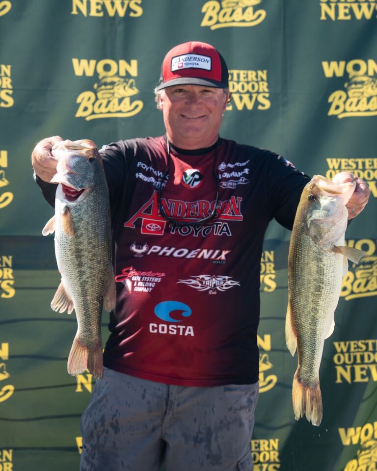 Roy Hawk Takes Over Day Two Lead a 2025 WON Bass Lake Havasu Open