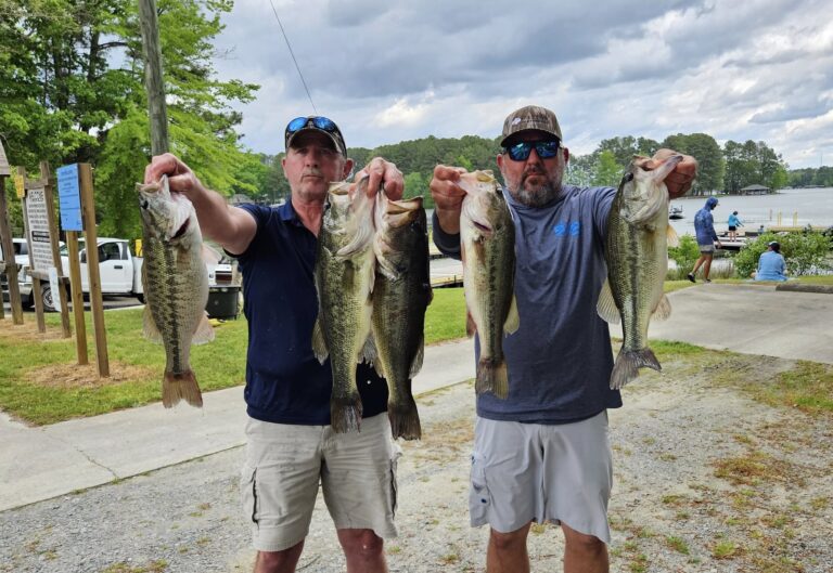 Allen Mitchell & Dennis Bradley win CATT Lake Gaston with 5 bass weighing 18.76 lbs!