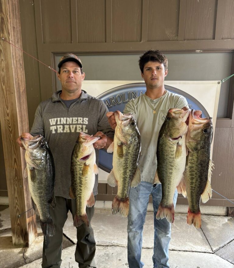 Brian Scott & Bennett Lawshe win Santee Cooper with 5 bass weighing 33.21 lbs!