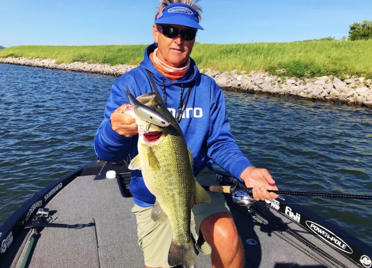 Schultz gives tips for fishing summer tournaments in a crowd