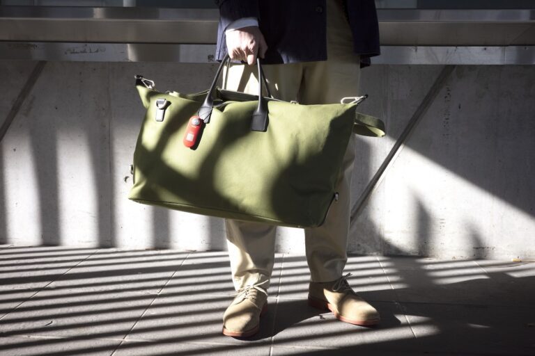 Knog | Scout Travel – Smart Luggage Tag, Finder & Alarm