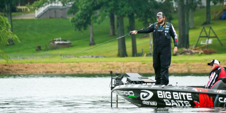 Michael Neal Cracks 100 Pounds to Take Day 1 Lead at Bass Pro Tour Lowrance Stage 5 at Kentucky Lake
