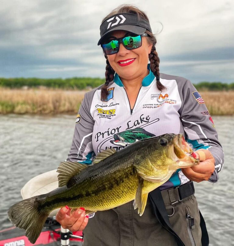 Why RLVNT’s Outlander Is the Go-To Sunglass Frame for Both Men and Women Outdoors