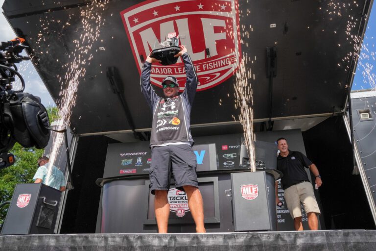 Johnston Goes Wire-to-Wire to Win Tackle Warehouse Invitational Stop 6 at the St. Lawrence River