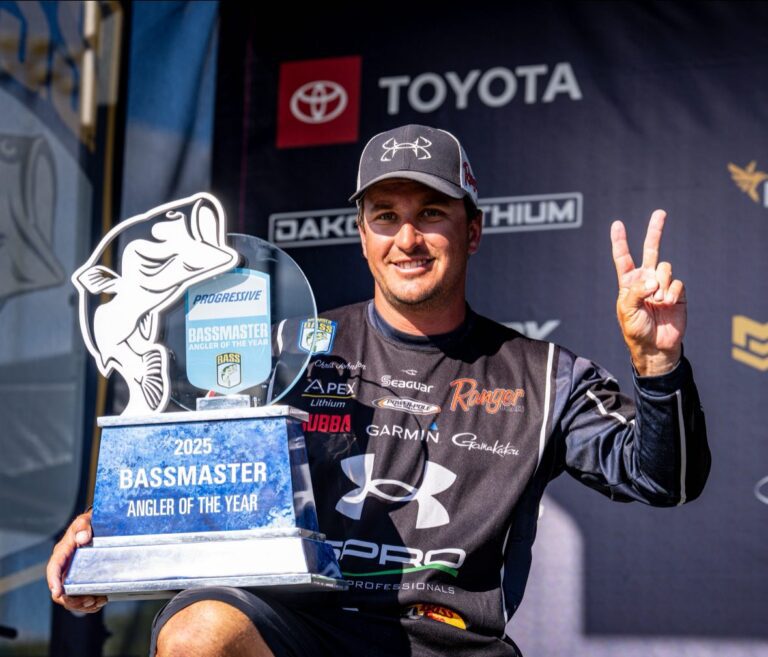 Gamakatsu Pro Chris Johnston Secures Historic Back-to-Back Bassmaster Angler of the Year Title