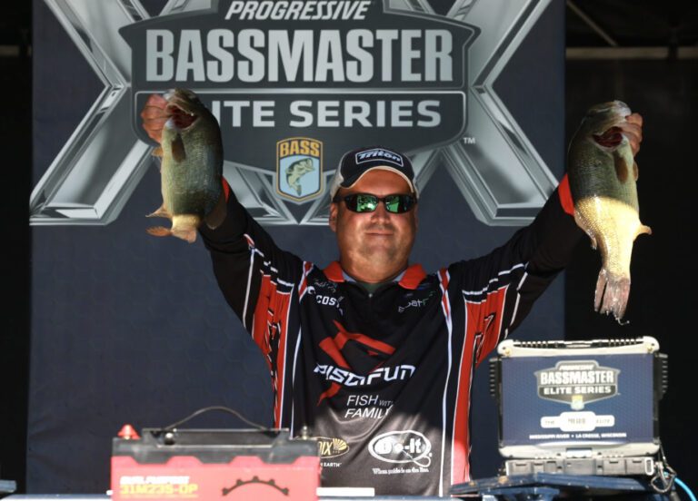 Kuphall claims narrow Day 1 lead in Bassmaster Elite at Mississippi River