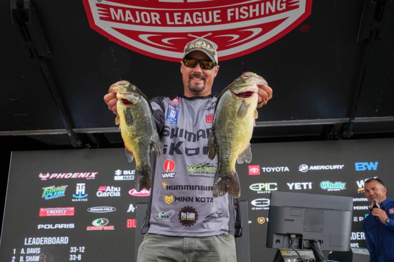 Davis Maintains Lead at Tackle Warehouse Invitationals Championship on Mississippi River