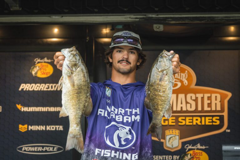 Berlinsky cruises to No. 1 seed at College Bracket 