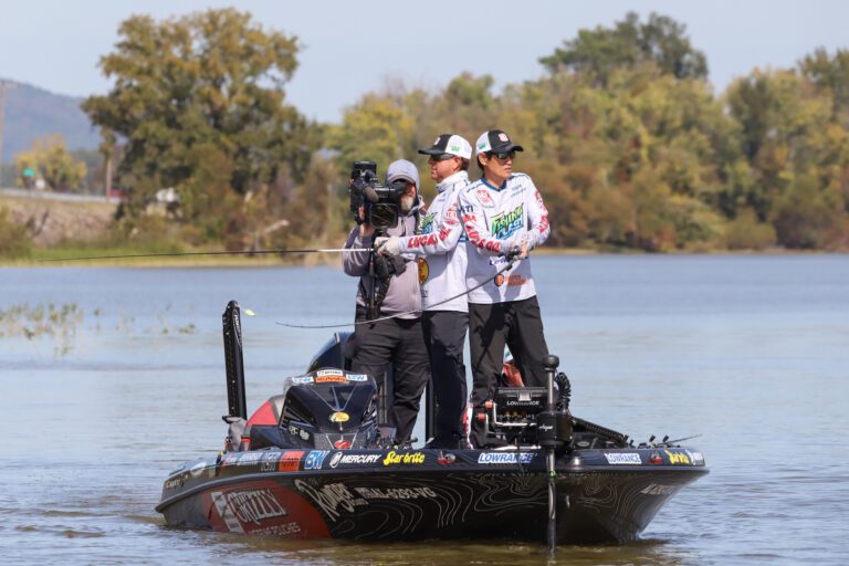 Team Ferguson’s Omori and Rojas Storm Back Late to Win Knockout Round 1 at Folds of Honor Patriot Cup