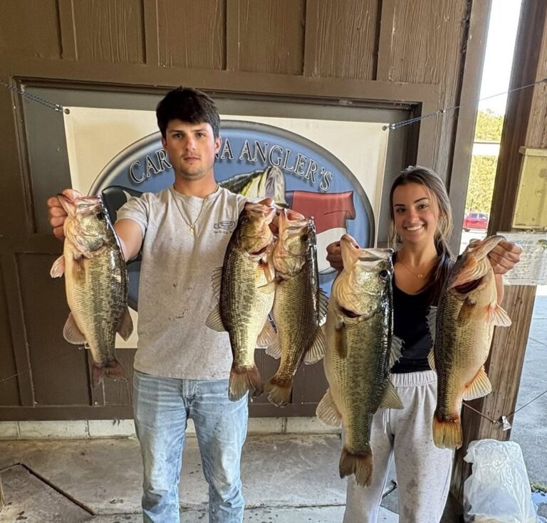Bennett Lawshe & Jeanna Johnson make it 2 in a row to Win CATT Santee Cooper with 5 bass weighing 22.82 lbs!